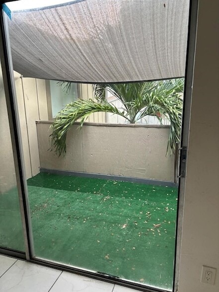 2148 NW 57th Ave, Unit 14E in Lauderhill, FL - Building Photo - Building Photo