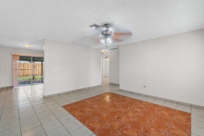 property at 4905 Gulfstream Rd