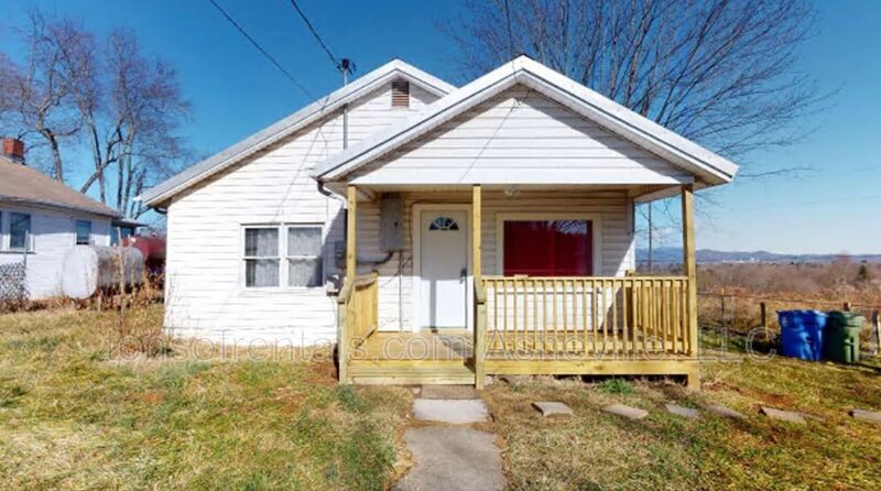 391 Deaverview Rd in Asheville, NC - Building Photo