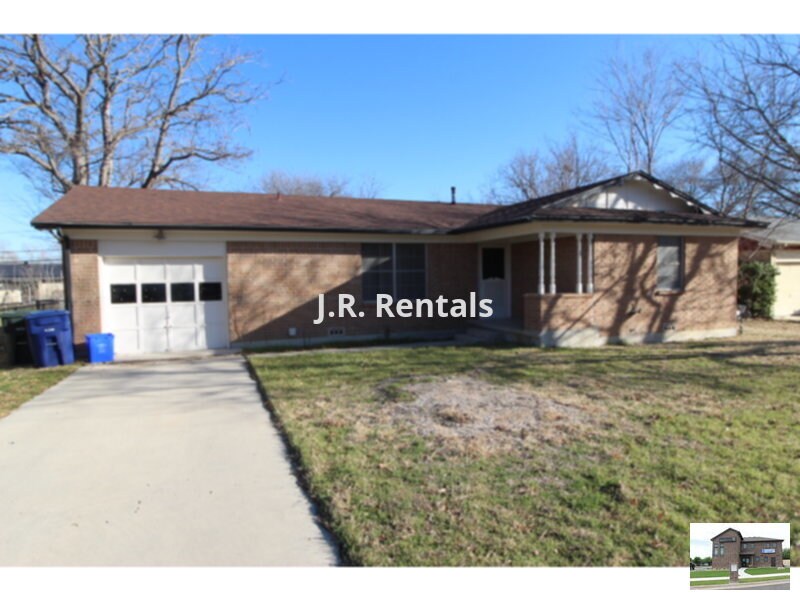 1103 Robertson Ave in Copperas Cove, TX - Building Photo