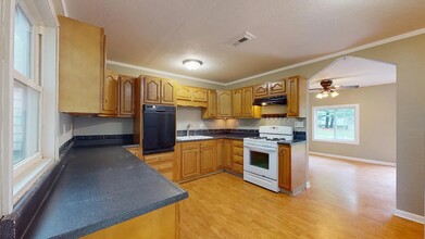 4040 8th St in Des Moines, IA - Building Photo - Building Photo