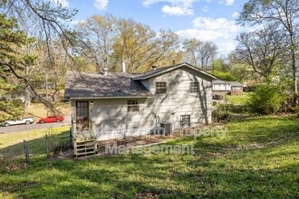 2836 Creek Ln NE in Birmingham, AL - Building Photo - Building Photo
