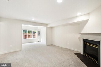 4284 Park Green Ct in Fairfax, VA - Building Photo - Building Photo