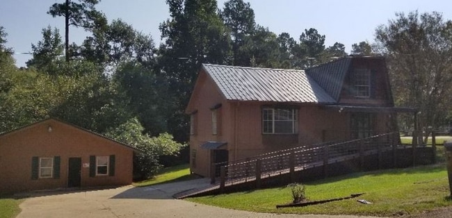116 Beechridge Lp in Hemphill, TX - Building Photo - Building Photo