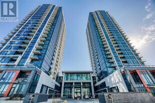 55 Eglinton Ave W in Mississauga, ON - Building Photo