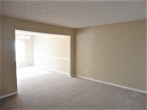 13611 Stone Haven Dr in Carmel, IN - Building Photo - Building Photo