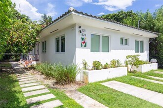523 NE 68th St in Miami, FL - Building Photo - Building Photo