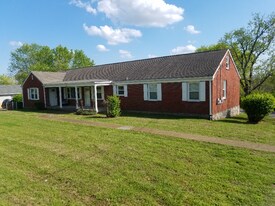 609 Rosebank Ave, Unit B in Nashville, TN - Building Photo