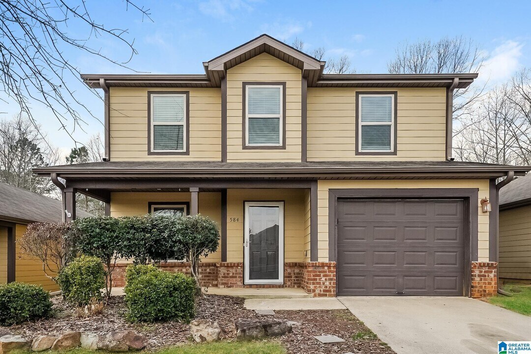 584 Kincaid Cove Ln in Odenville, AL - Building Photo