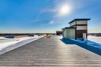 8047 Skokie Blvd, Unit 309 in Skokie, IL - Building Photo - Building Photo