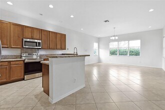 4339 W Whitewater Ave in Weston, FL - Building Photo - Building Photo