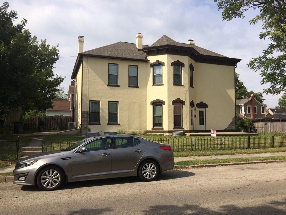 228 James St in Dayton, OH - Building Photo