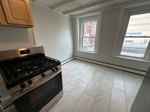 238 Cambridge St, Unit 10 in Boston, MA - Building Photo - Building Photo