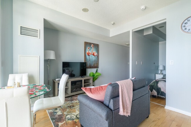 55 Bremner Blvd, Unit SI FL34-ID1346007P