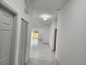 218 SW 1st Ave in Dania Beach, FL - Building Photo - Building Photo