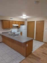 931 Minns Dr, Unit 3 in Machesney Park, IL - Foto de edificio - Building Photo