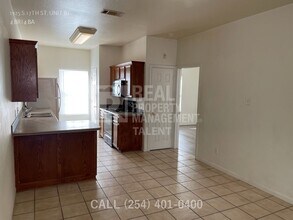 1925 S 17th St in Waco, TX - Foto de edificio - Building Photo