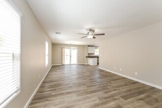 6244 W Haleh Ave in Las Vegas, NV - Building Photo - Building Photo