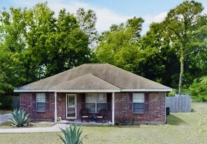 535 N Forest Dr in Gulfport, MS - Building Photo