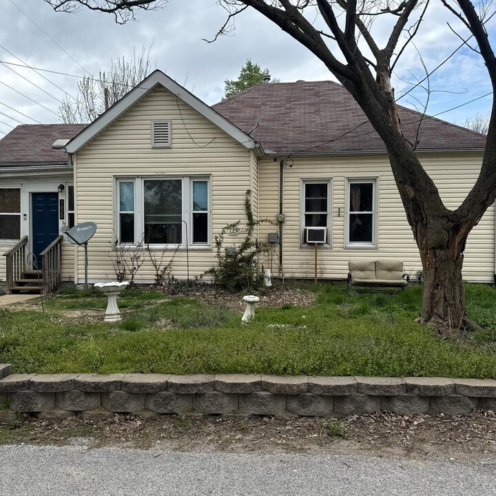 1629 S Rodgers Ave in Alton, IL - Foto de edificio