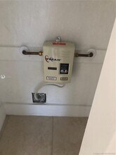 2513 SW 10th St-Unit -7 in Miami, FL - Building Photo - Building Photo