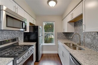 7504 Carver Ave in Austin, TX - Building Photo - Building Photo