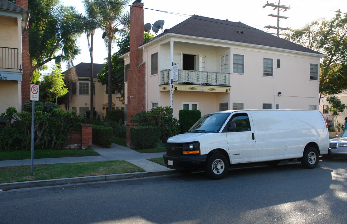 416 E Windsor Rd in Glendale, CA - Foto de edificio