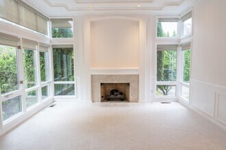5958 155th Ave SE in Bellevue, WA - Building Photo - Building Photo