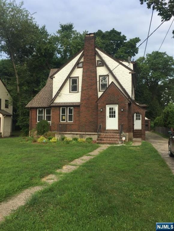 property at 346 N Van Dien Ave