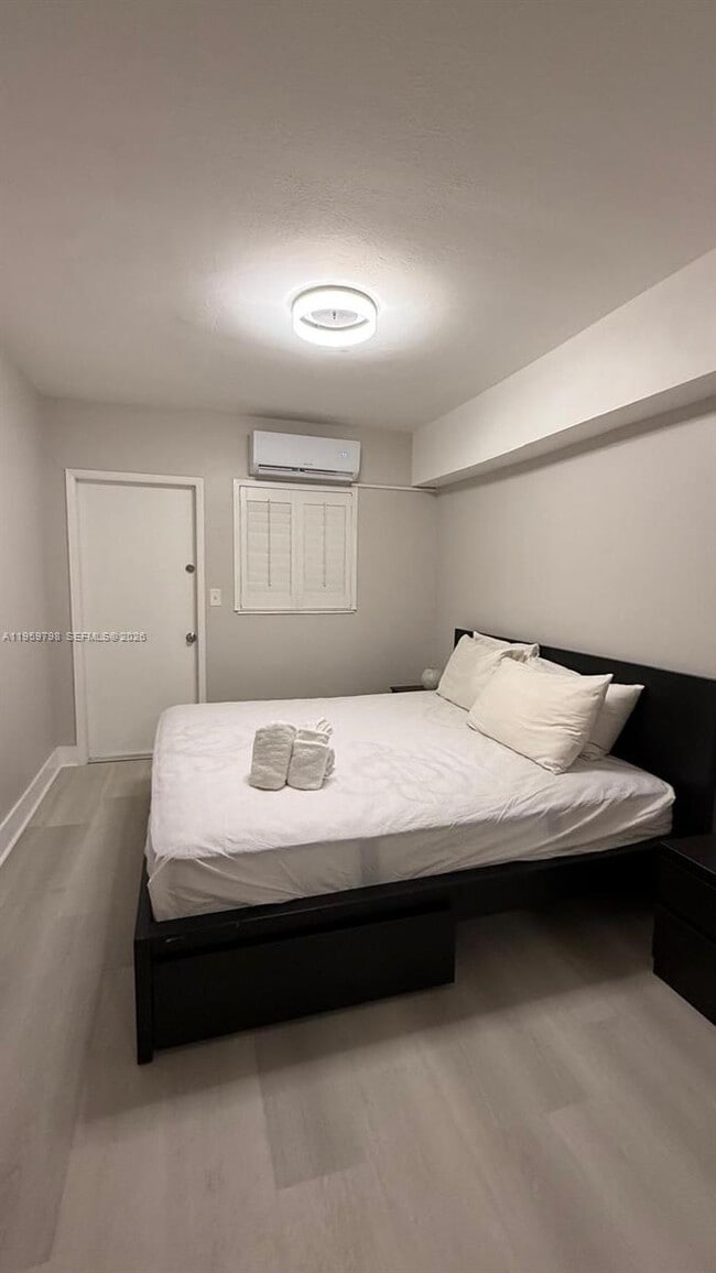 4201 Indian Creek Dr in Miami Beach, FL - Building Photo - Building Photo