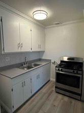 20033 Saticoy St-Unit -60 in Los Angeles, CA - Building Photo - Building Photo