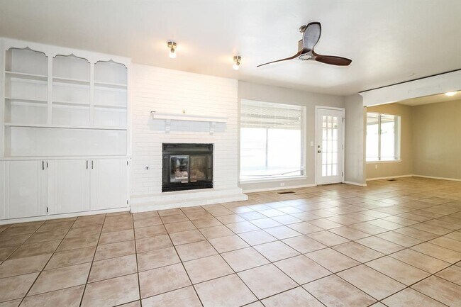 10101 Mamus Ln in Yukon, OK - Building Photo - Building Photo