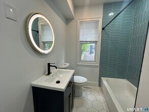 82 Howard Ave in New Haven, CT - Building Photo - Building Photo