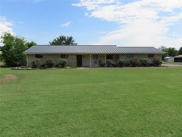 property at 3714 Deaver Rd