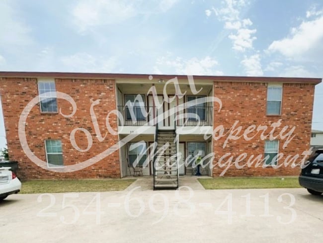 property at 2810 Leroy Cir