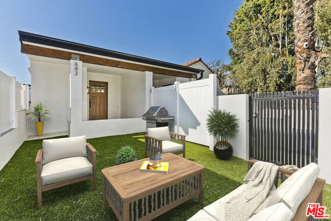 property at 843 N Formosa Ave