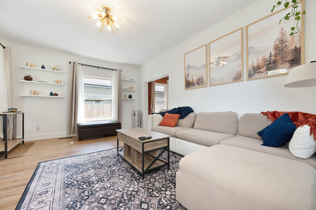 1221 N A St in Coeur d'Alene, ID - Building Photo - Building Photo