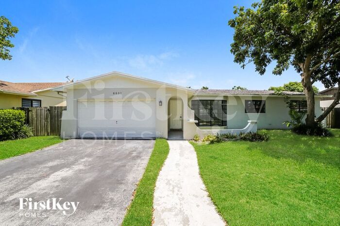 8031 SW 197th Terrace in Cutler Bay, FL - Foto de edificio