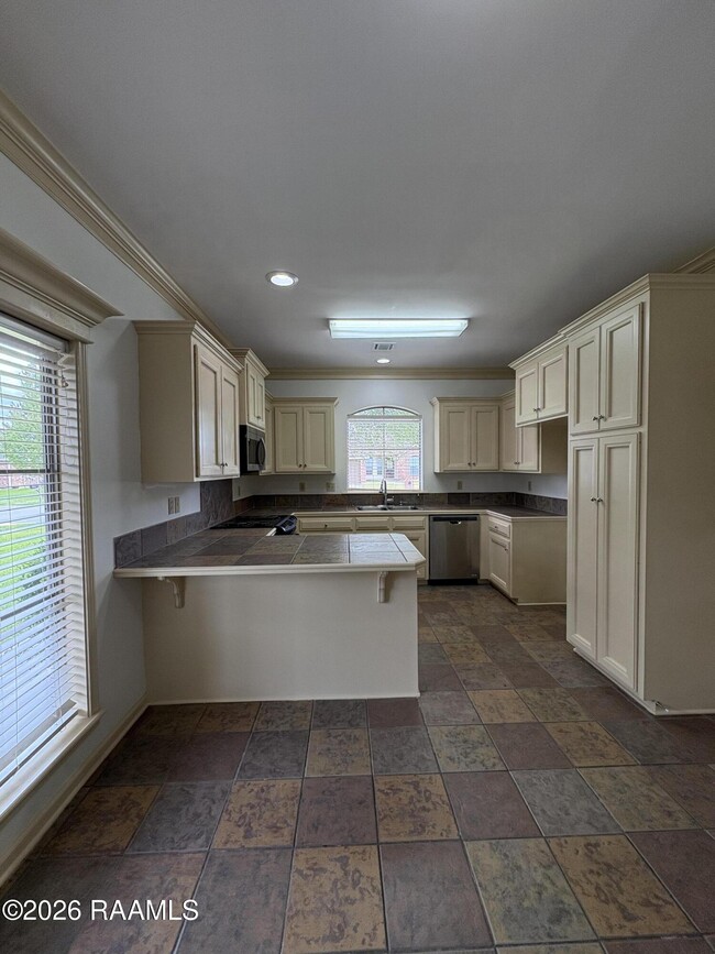 309 Stags Leap Ln in Broussard, LA - Building Photo - Building Photo