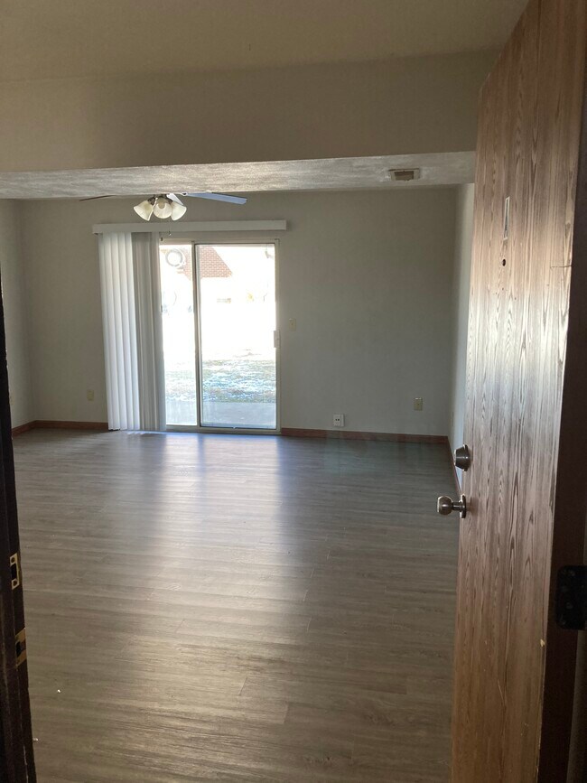 132 Lauren Circle Apt. A in Belleville, IL - Building Photo - Building Photo