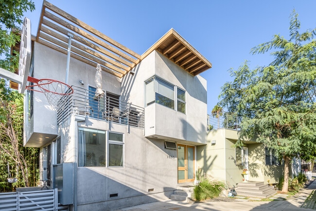 property at 1513 S Orange Grove Ave