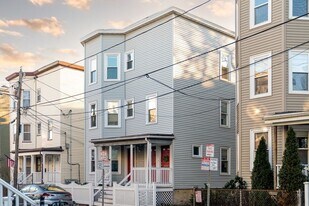 8 Speridakis Ter in Cambridge, MA - Building Photo