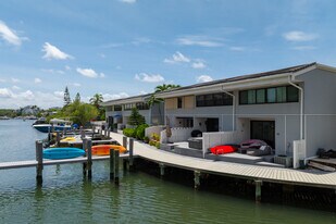 Poinciana Island Condominium in Sunny Isles Beach, FL - Building Photo