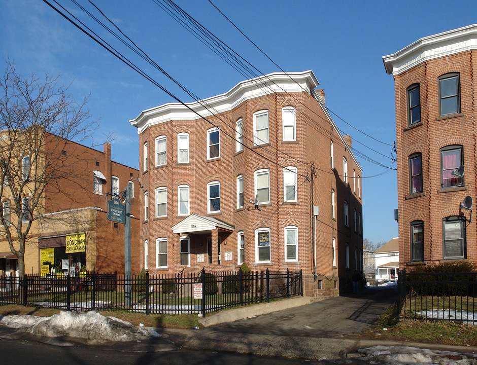 104 Preston St in Hartford, CT - Building Photo