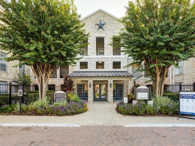 7315 Brompton St in Houston, TX - Building Photo - Building Photo