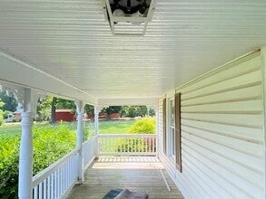 102 Northview Dr in Lawrenceville, VA - Building Photo - Building Photo