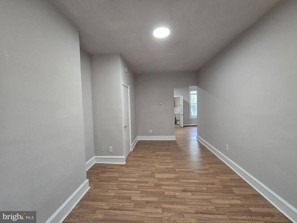 5709 Leonard St in Philadelphia, PA - Building Photo