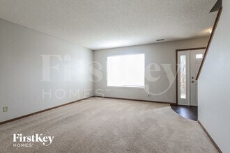1279 Blue Heron Ln in Greenwood, IN - Building Photo - Building Photo