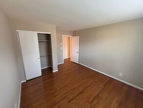 6325 Percy Dr in Nashville, TN - Foto de edificio - Building Photo