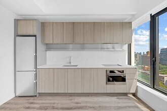 171 Chrystie St in New York, NY - Building Photo - Building Photo